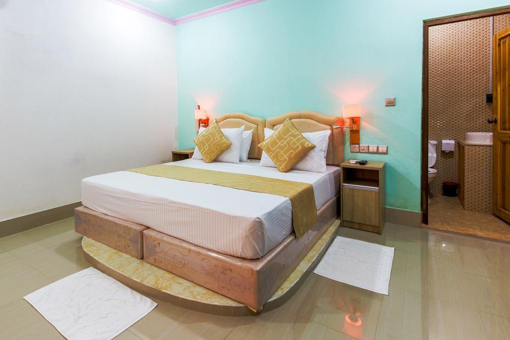 Castle Inn Bodufolhudhoo Bagian luar foto