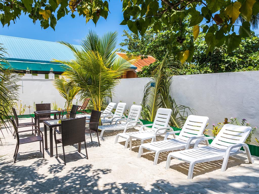 Castle Inn Bodufolhudhoo Bagian luar foto